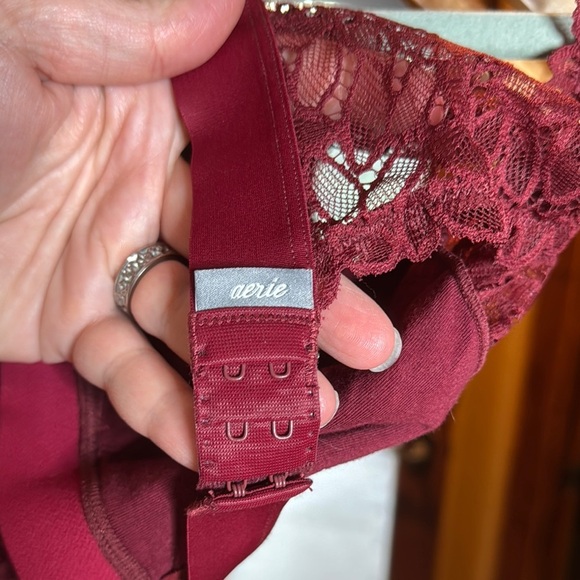 Aerie Lace Bralette in Burgundy Size Medium - Picture 3 of 9